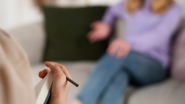 Wizyta u psychoterapeuty a wizyta u psychiatry - poznaj najważniejsze różnice